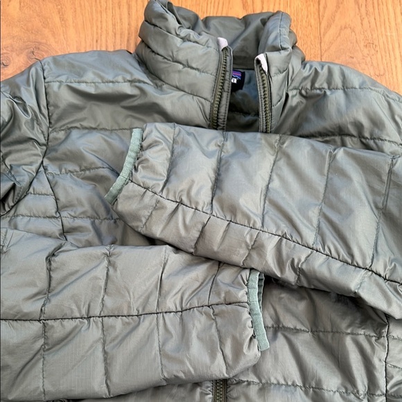 Patagonia Women's Down Sweater size S - Picture 4 of 8